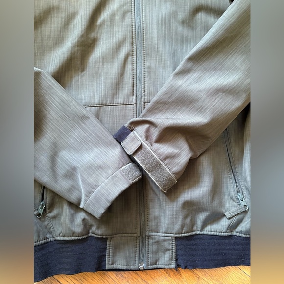 Bench jacket - Picture 2 of 9